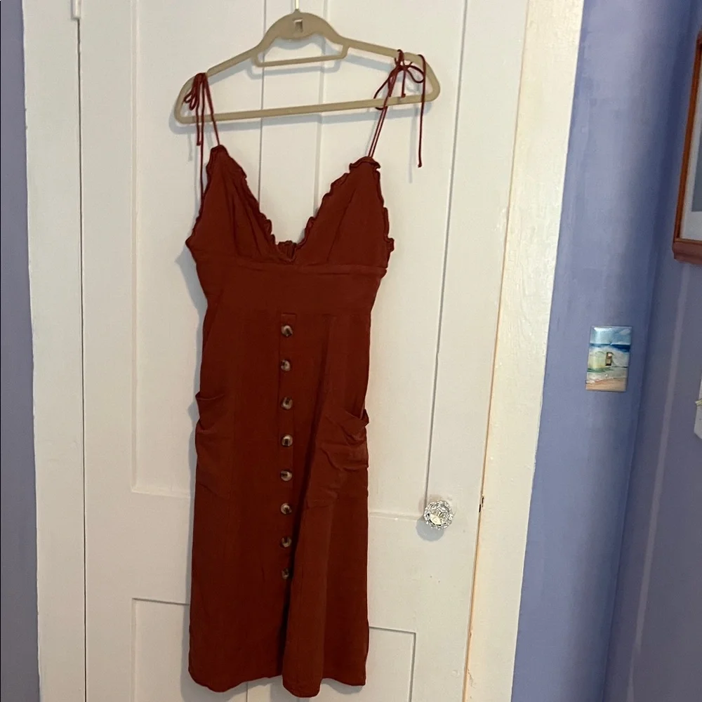 Lulu’s Rust Midi Dress - Picture 1 of 11